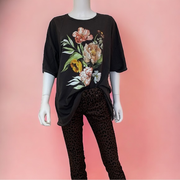💋New World Floral Sketches Womens Crew Neck Short Sleeve Graphic T-Shirt - Picture 2 of 5